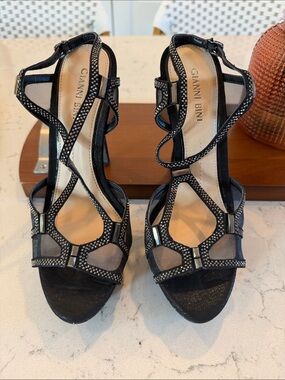 Stunning Gianni beanie, platform, dress, sandals